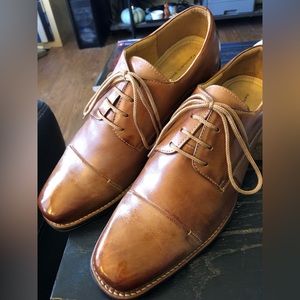 SANDRO MOSCOLONI tan Cap Toe Leather Derby. 10D.